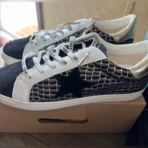 BRAND NEW IN BOX Vintage Havana sneakers size 11